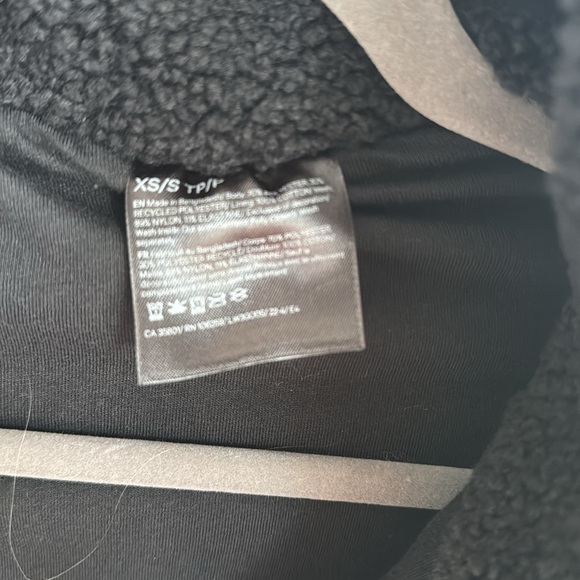 Lululemon Scuba Sherpa - Picture 2 of 5